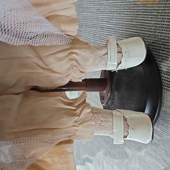 Collectable Doll - Picture 12 of 14